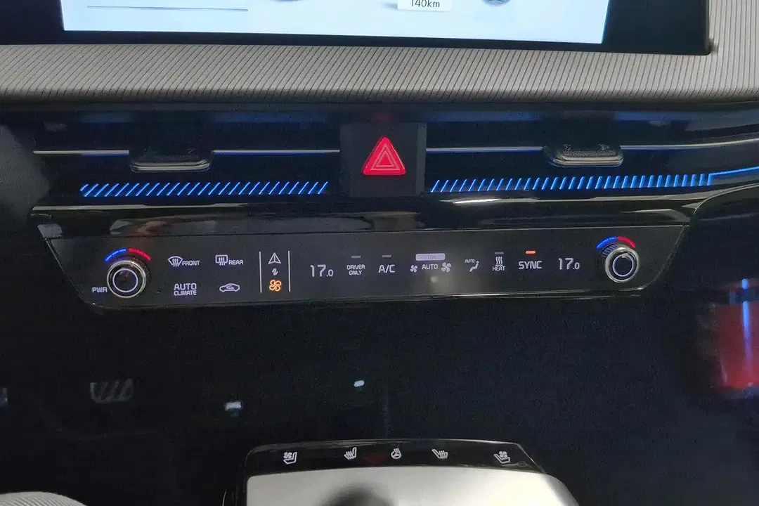 Kia EV6 - Thumbnail 15