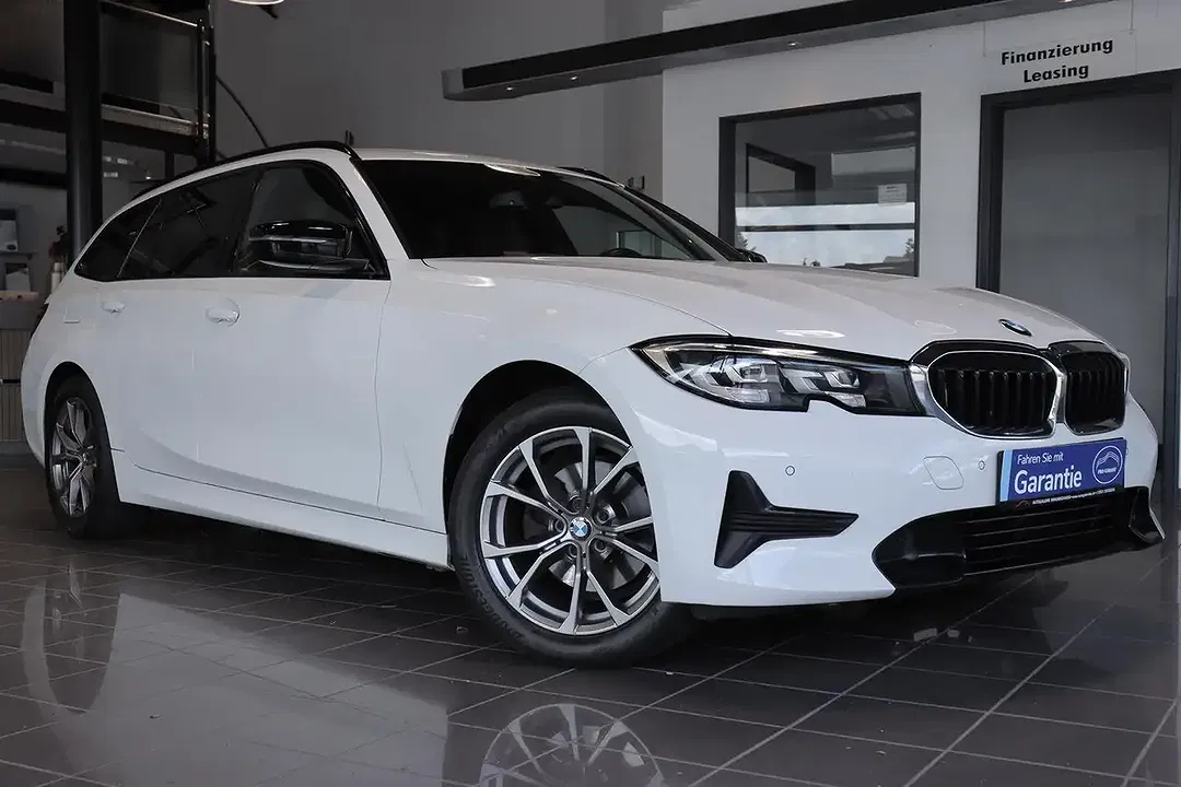 BMW 320 - Thumbnail 9