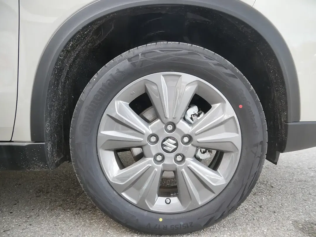 Suzuki Vitara - Thumbnail 7