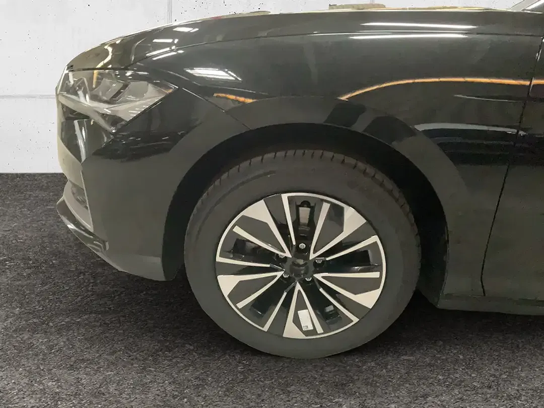 Skoda Superb - Thumbnail 8