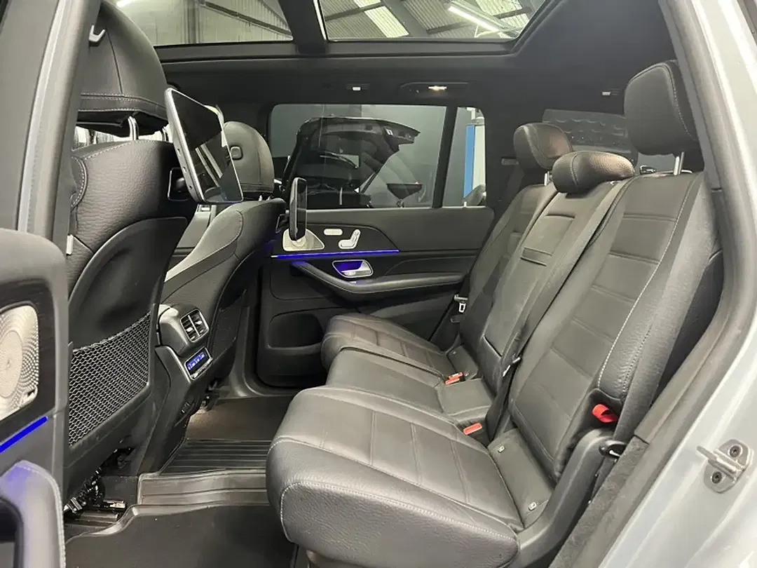 Mercedes-Benz GLS 450 - Thumbnail 9