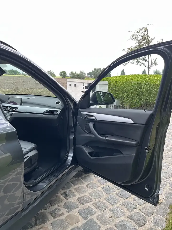 BMW X1 - Thumbnail 11