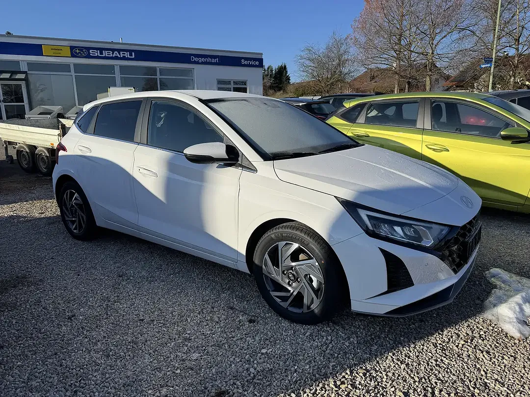 Hyundai i20 - Thumbnail 3