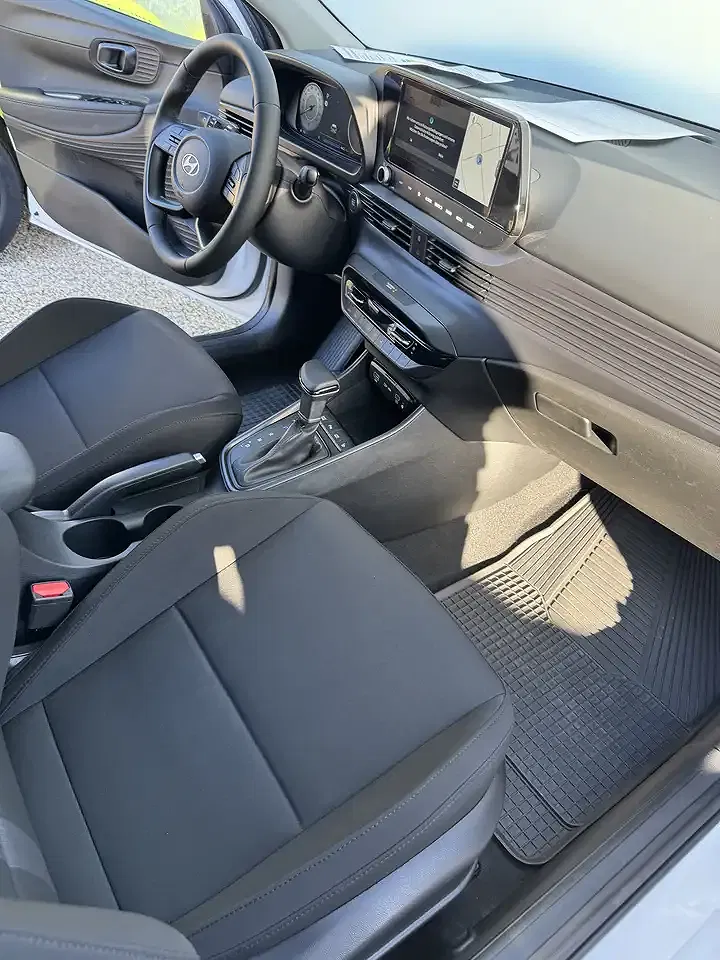 Hyundai i20 - Thumbnail 9
