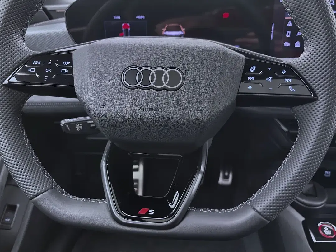 Audi A6 e-tron - Thumbnail 13