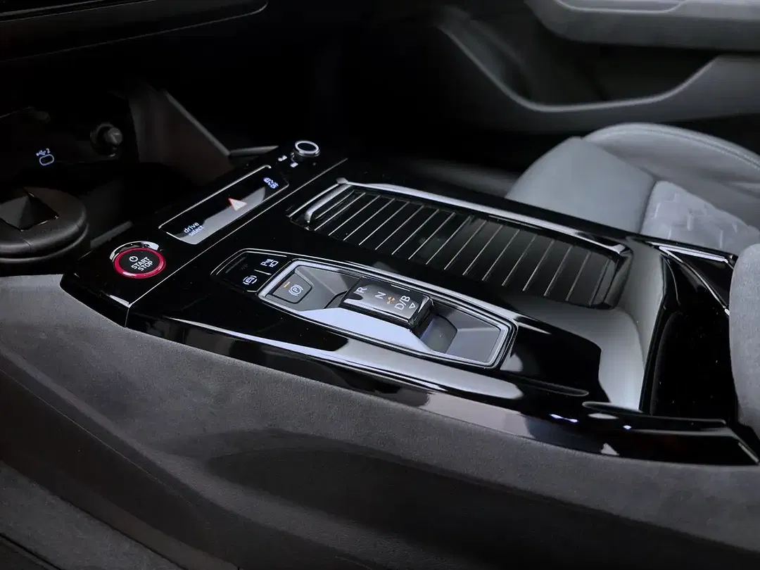 Audi A6 e-tron - Thumbnail 15