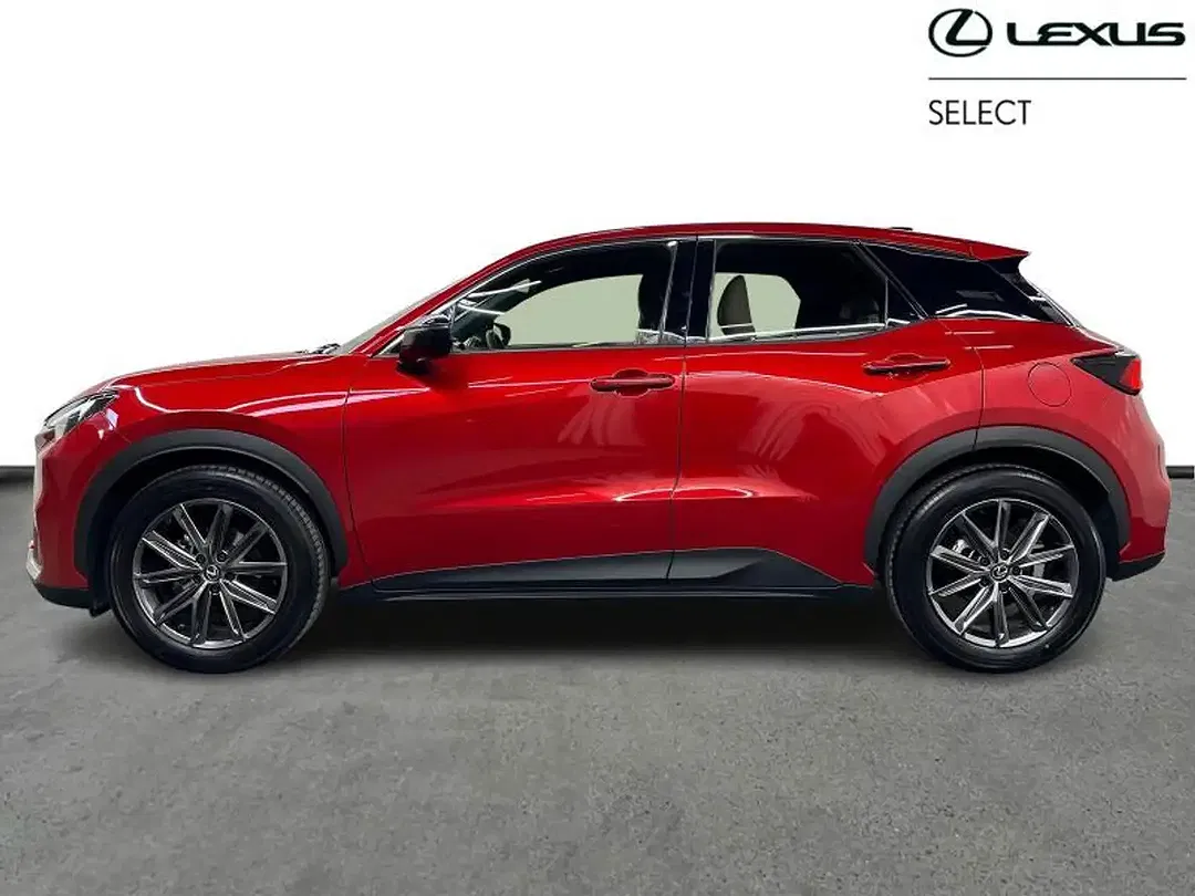 Lexus LBX - Thumbnail 3