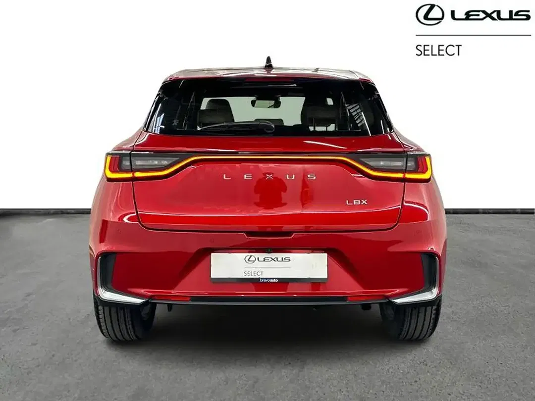 Lexus LBX - Thumbnail 4