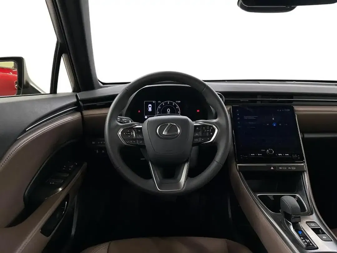 Lexus LBX - Thumbnail 8