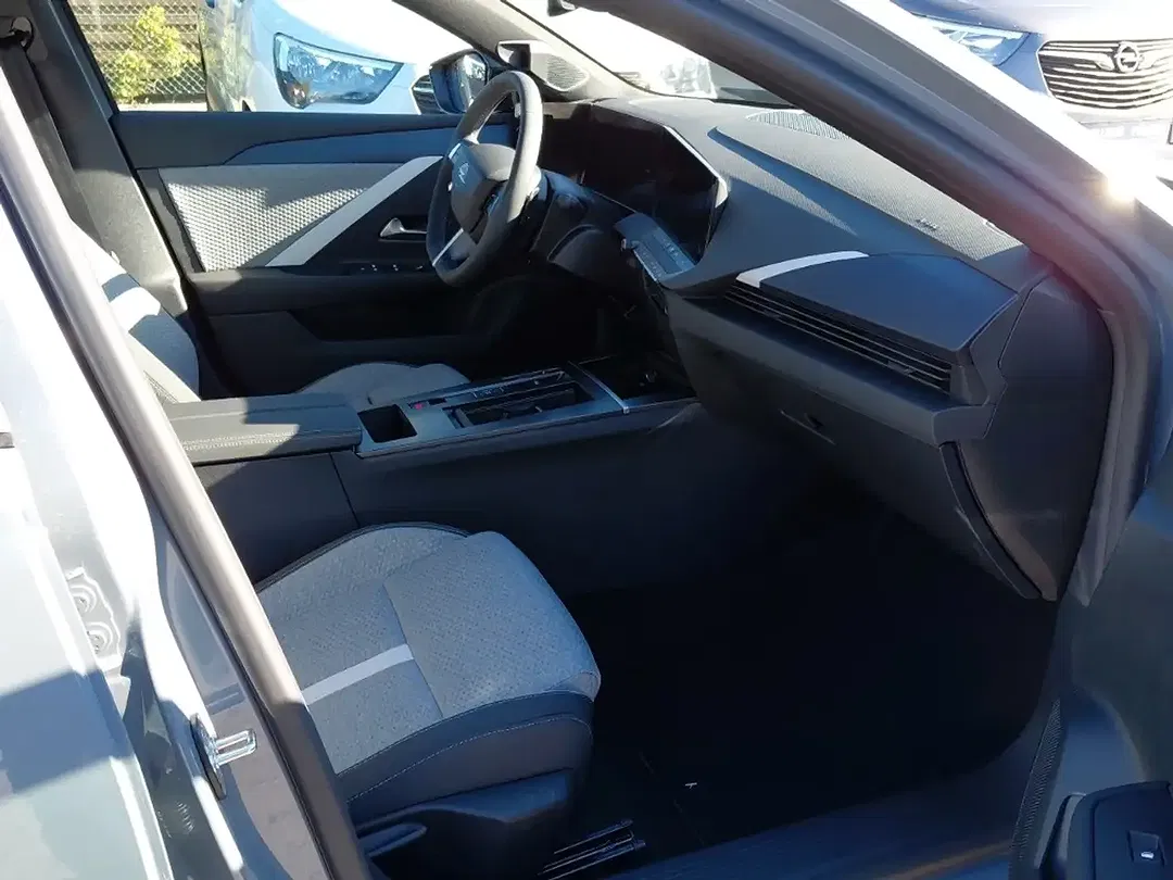 Opel Astra - Thumbnail 11
