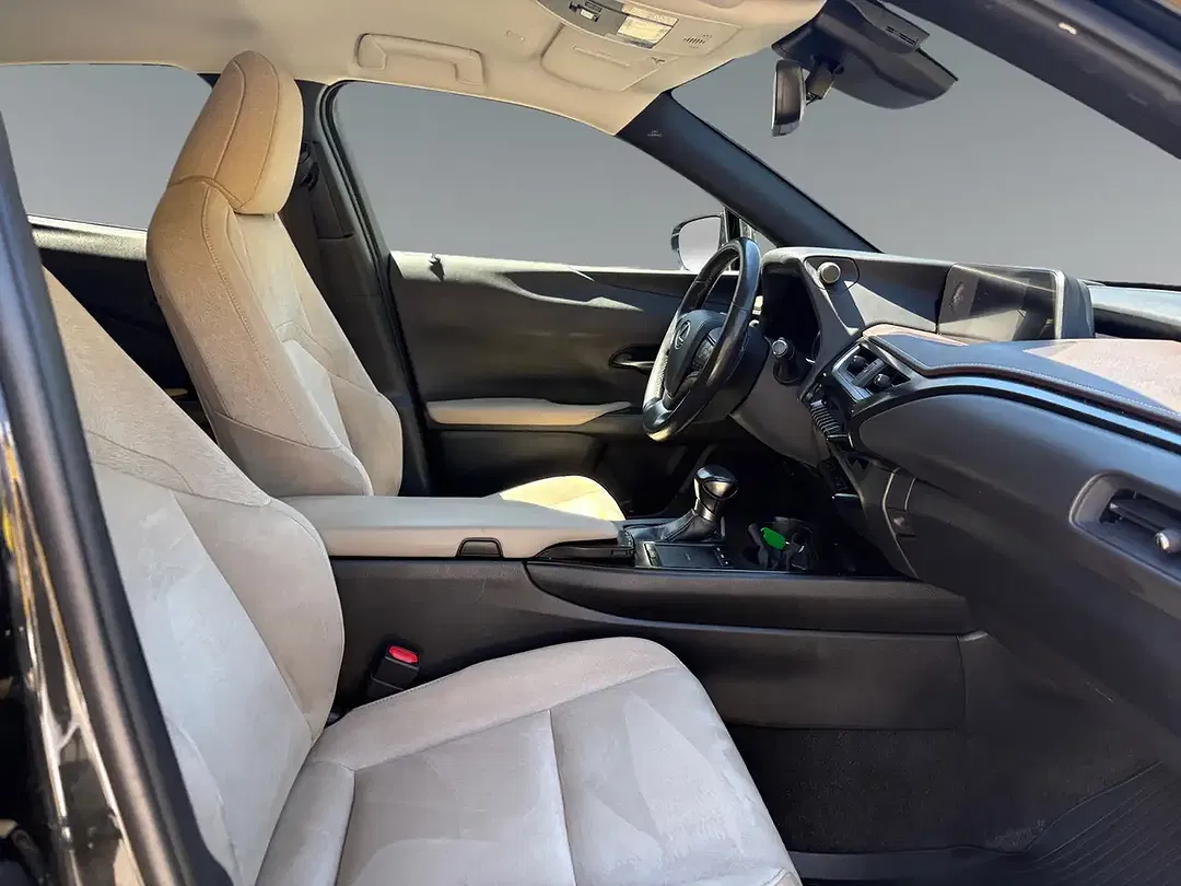 Lexus UX 250h - Thumbnail 12