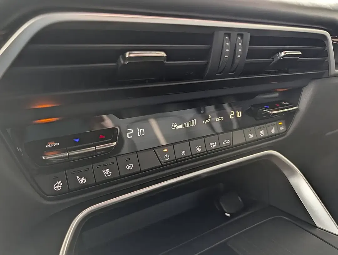 Mazda CX-60 - Thumbnail 12