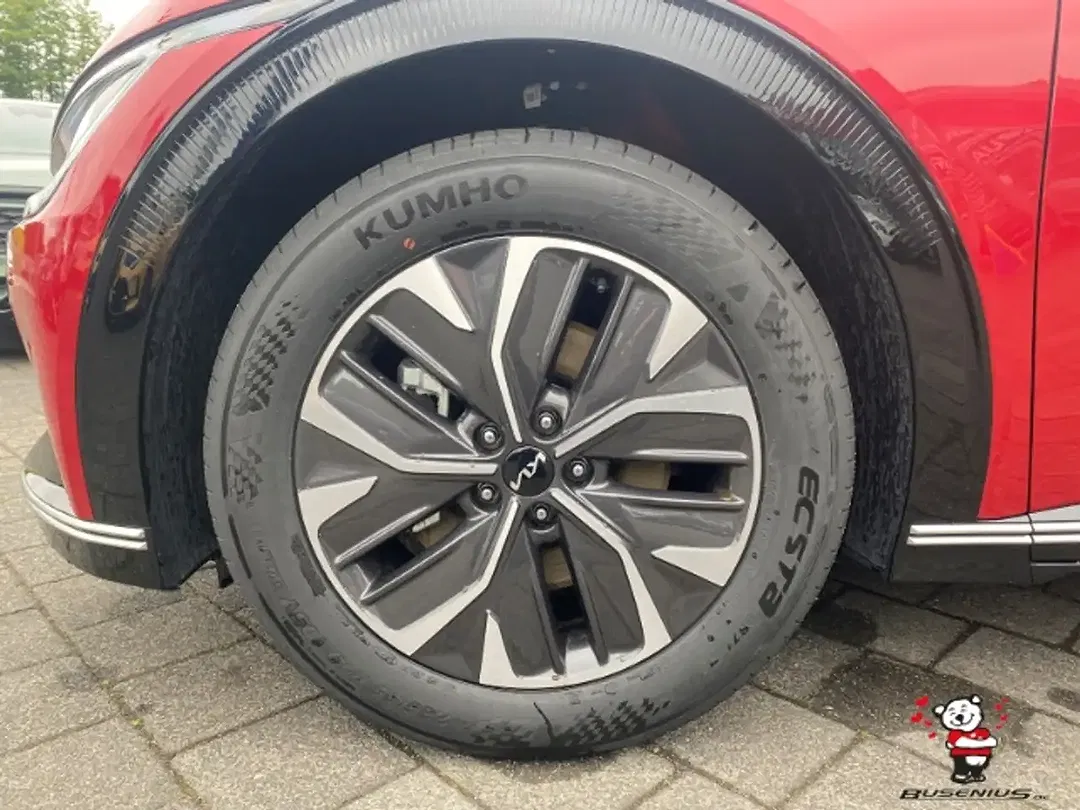 Kia EV6 - Thumbnail 15