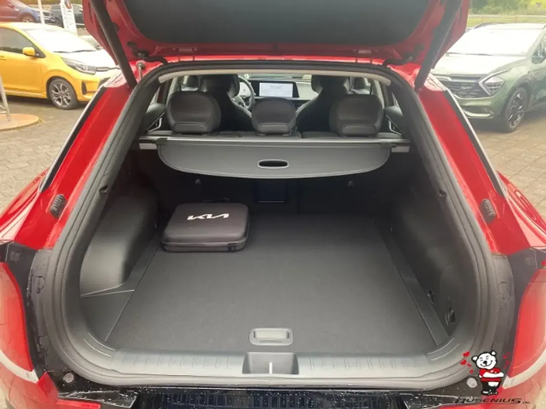 Kia EV6 - Thumbnail 6