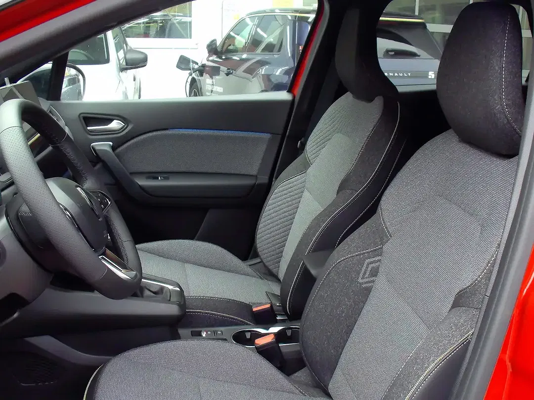 Renault Captur - Thumbnail 8