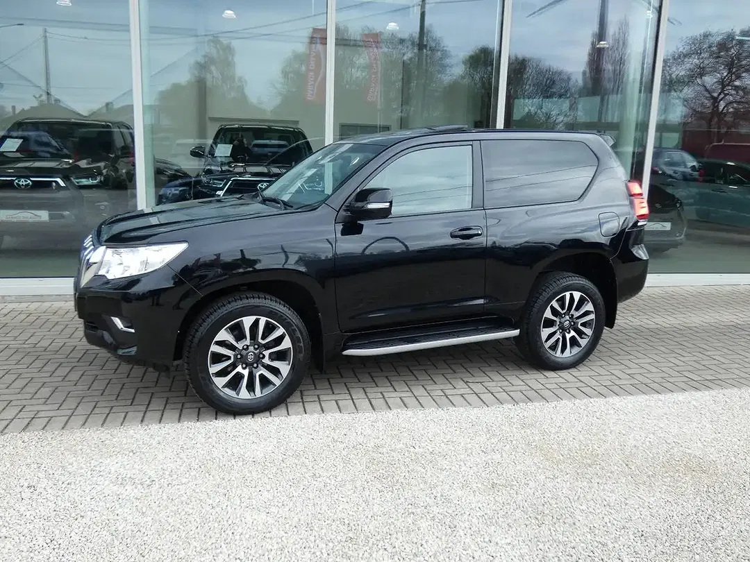 Toyota Land Cruiser - Thumbnail 4