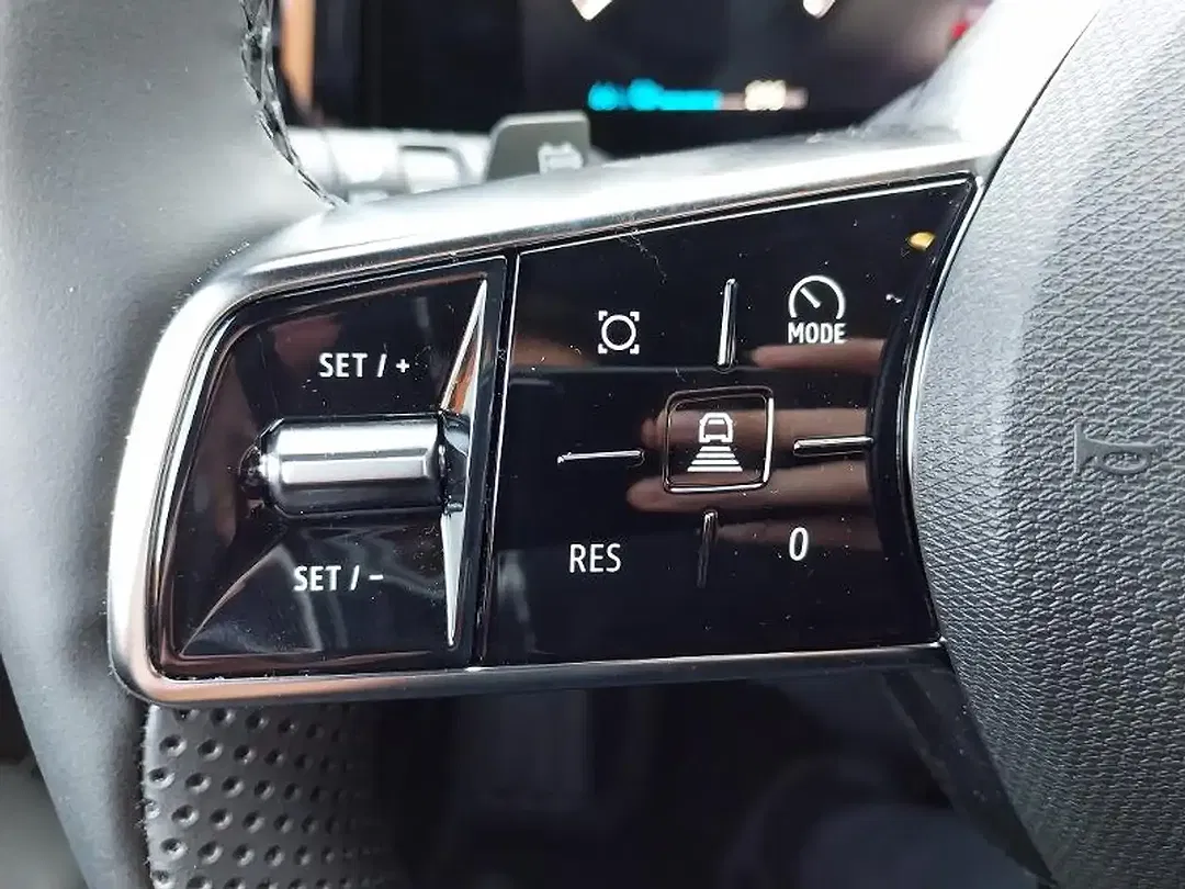 Mitsubishi Eclipse Cross - Thumbnail 12