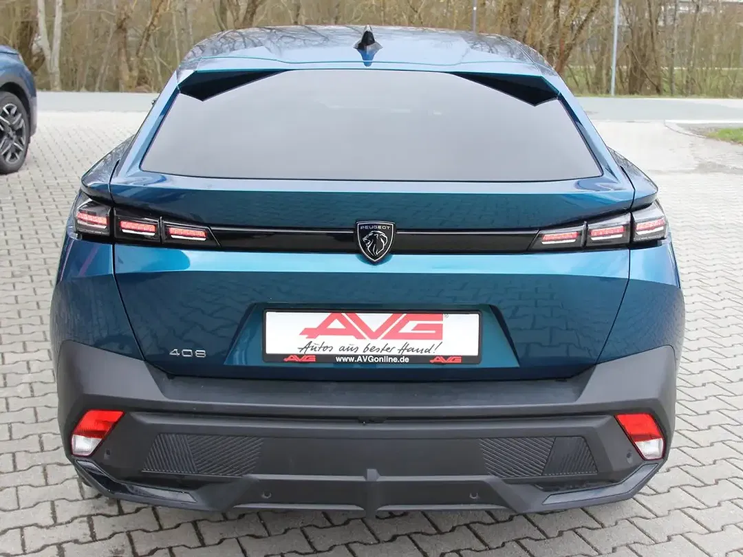 Peugeot 408 - Thumbnail 3