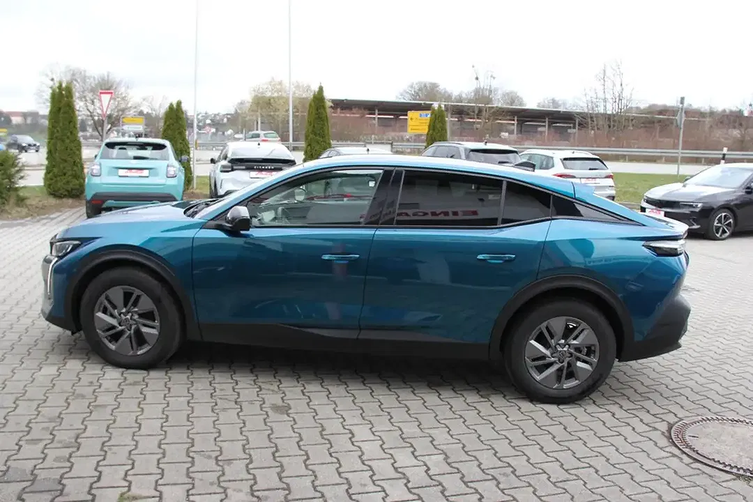 Peugeot 408 - Thumbnail 8