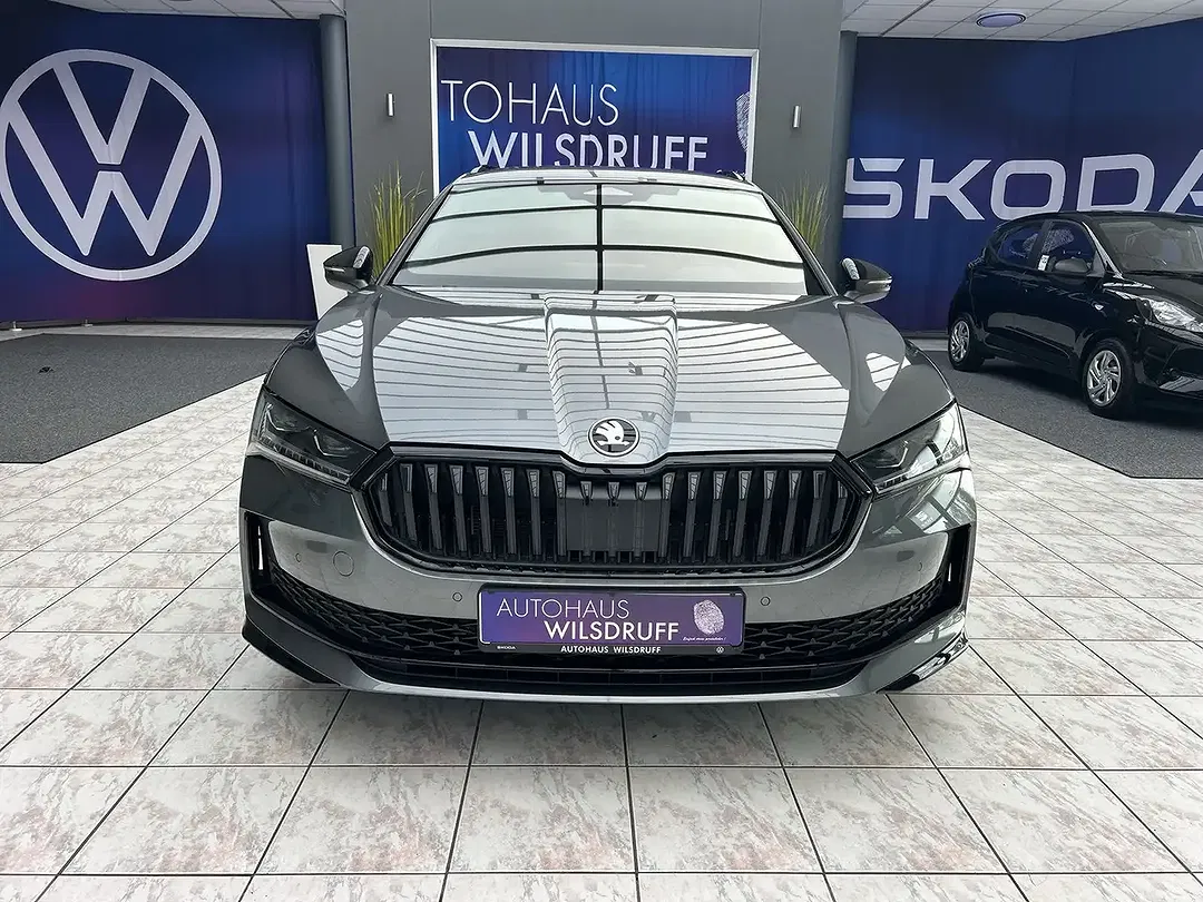 Skoda Superb - Thumbnail 3