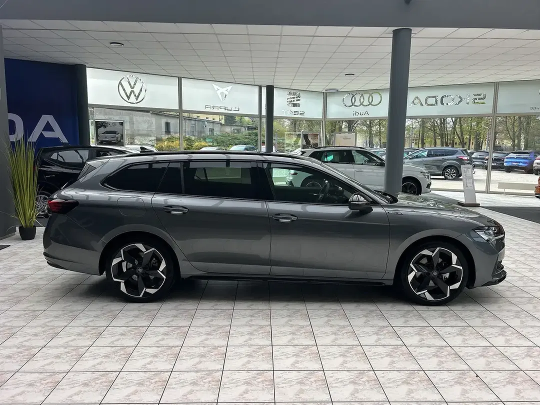 Skoda Superb - Thumbnail 5