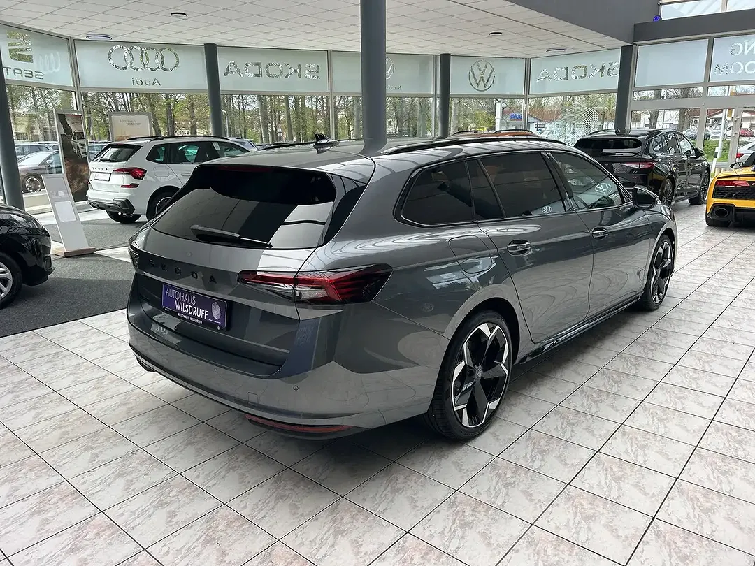 Skoda Superb - Thumbnail 6