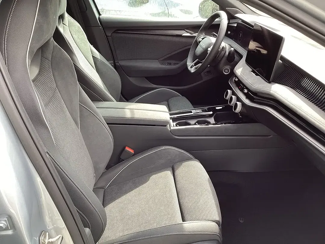 Skoda Superb - Thumbnail 13