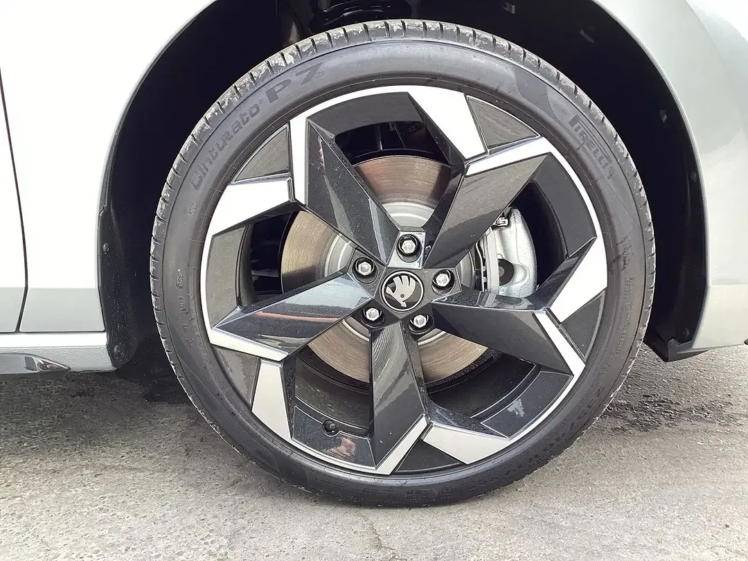 Skoda Superb - Thumbnail 15