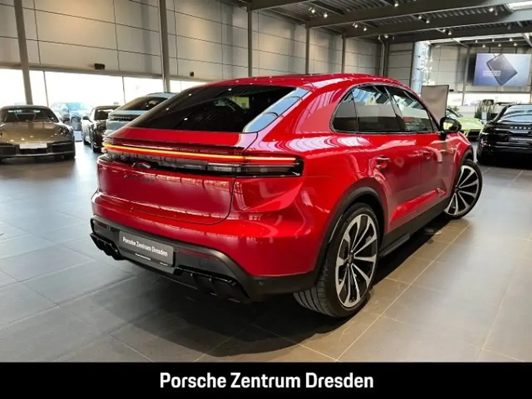 Porsche Macan - Thumbnail 8