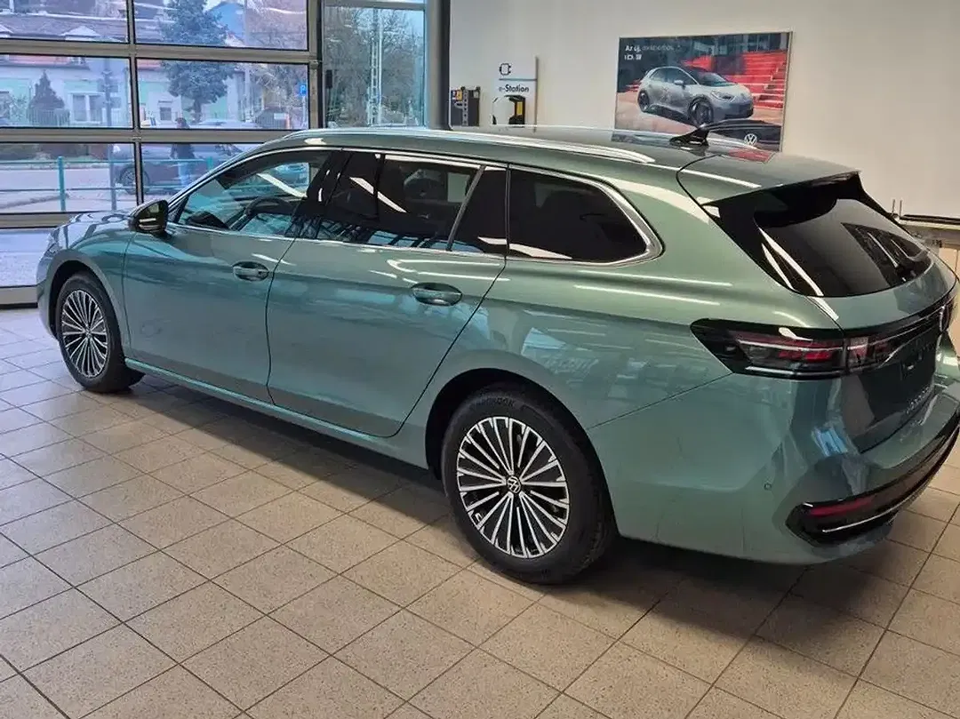 Volkswagen Passat Variant - Thumbnail 2