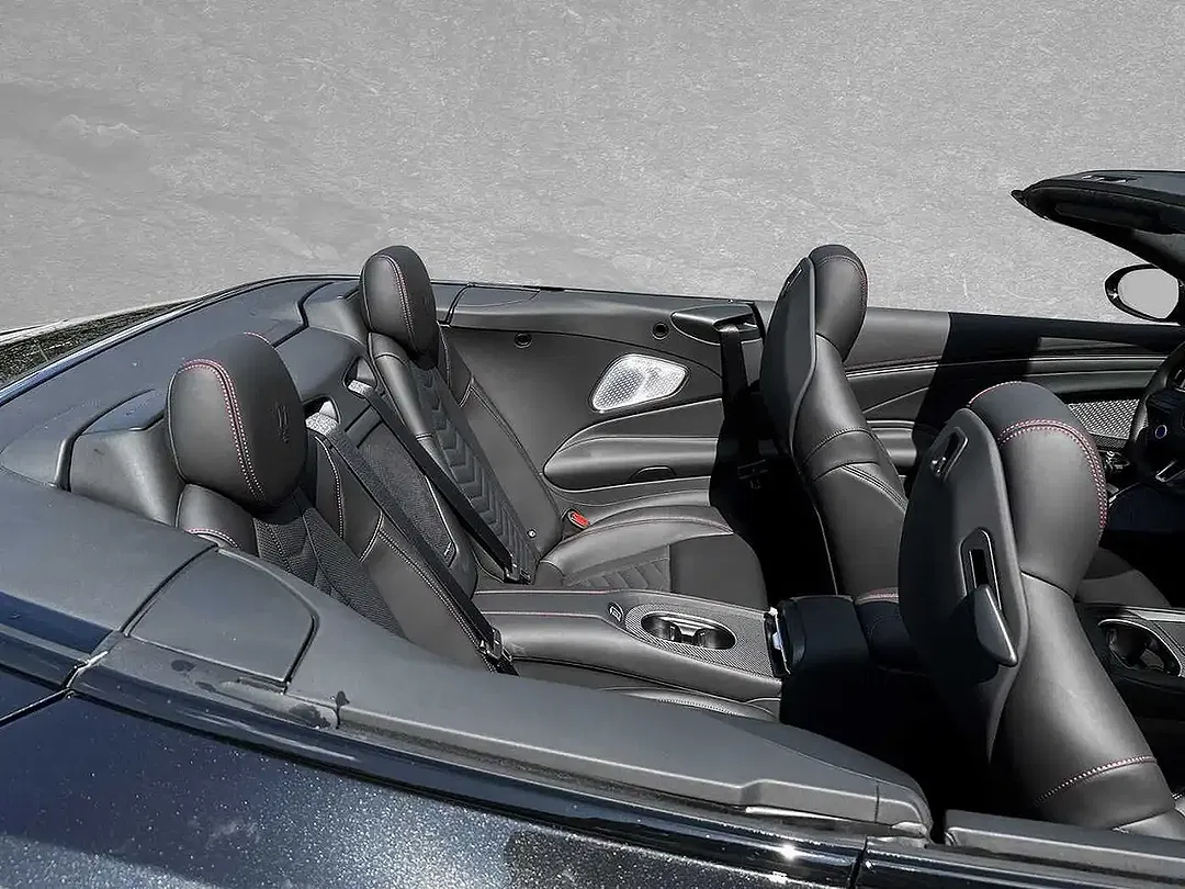 Maserati GranCabrio - Thumbnail 5