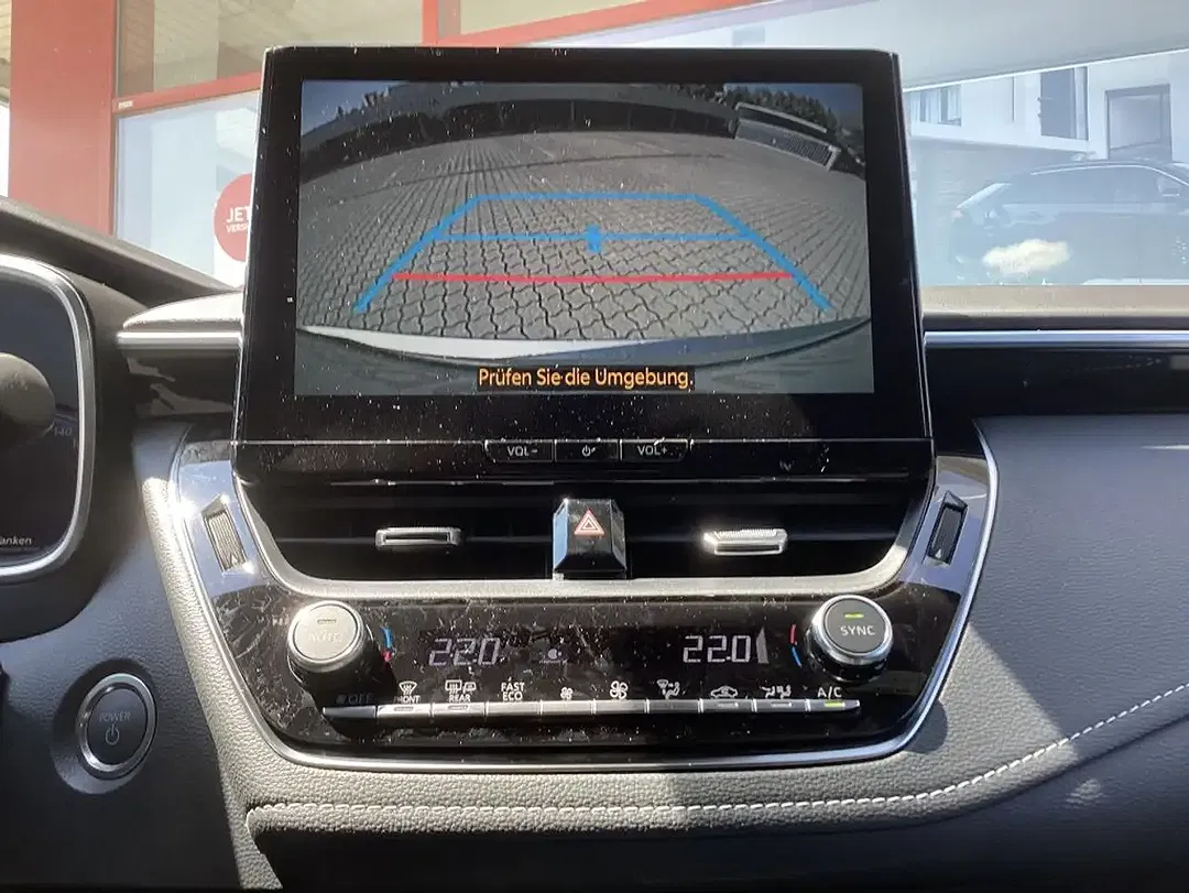 Toyota Corolla - Thumbnail 9