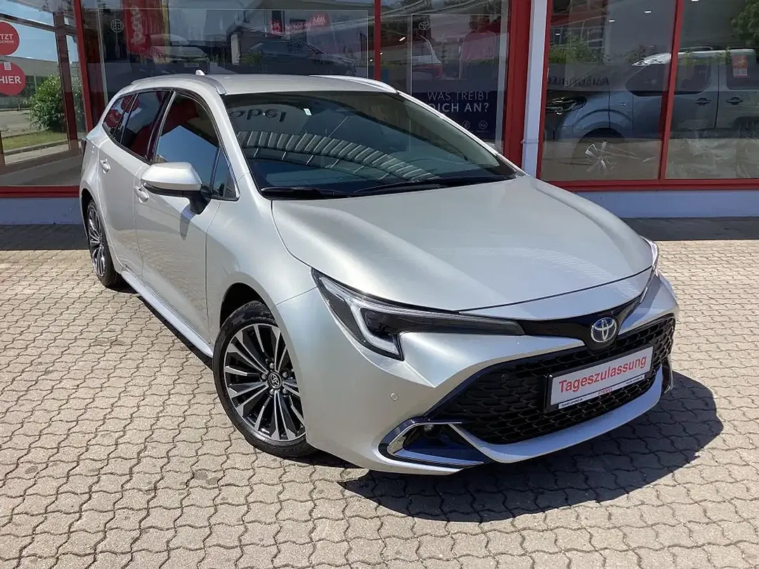 Toyota Corolla - Thumbnail 5