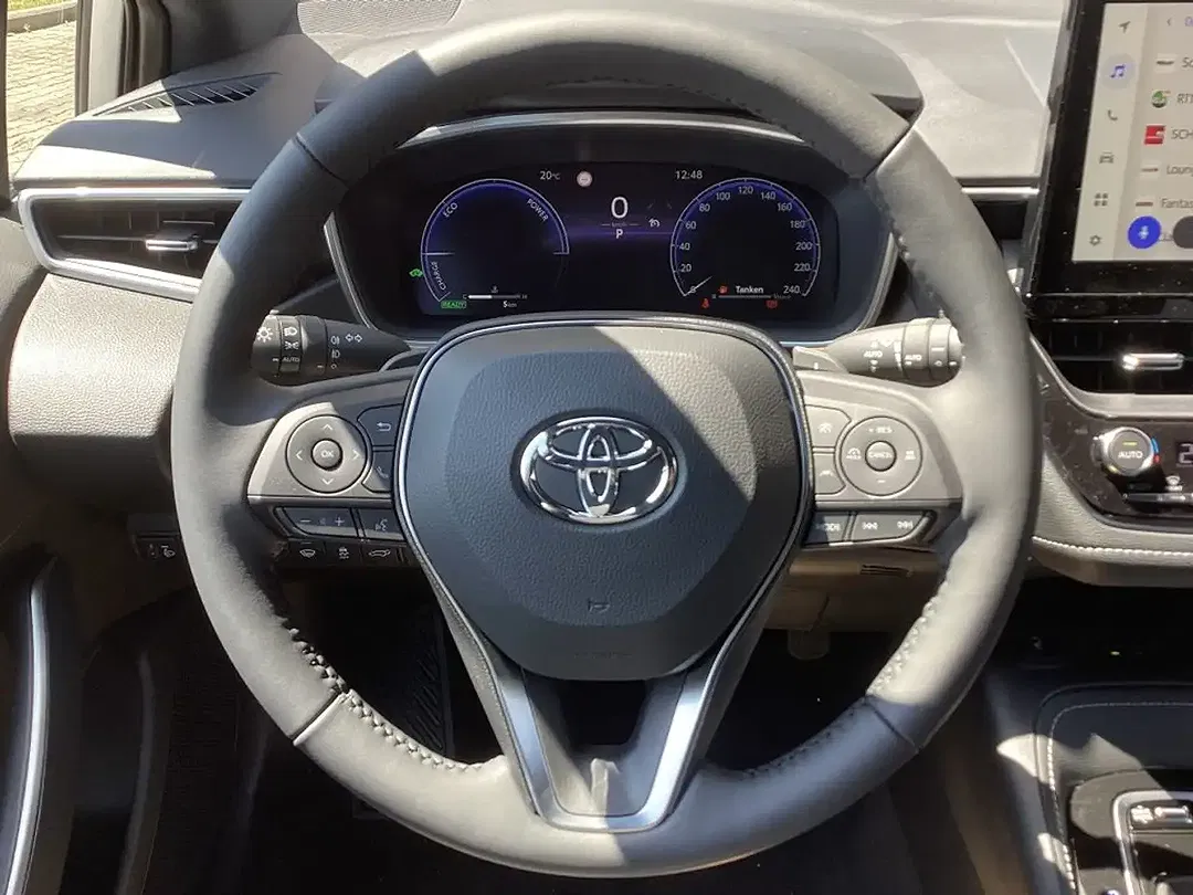 Toyota Corolla - Thumbnail 8