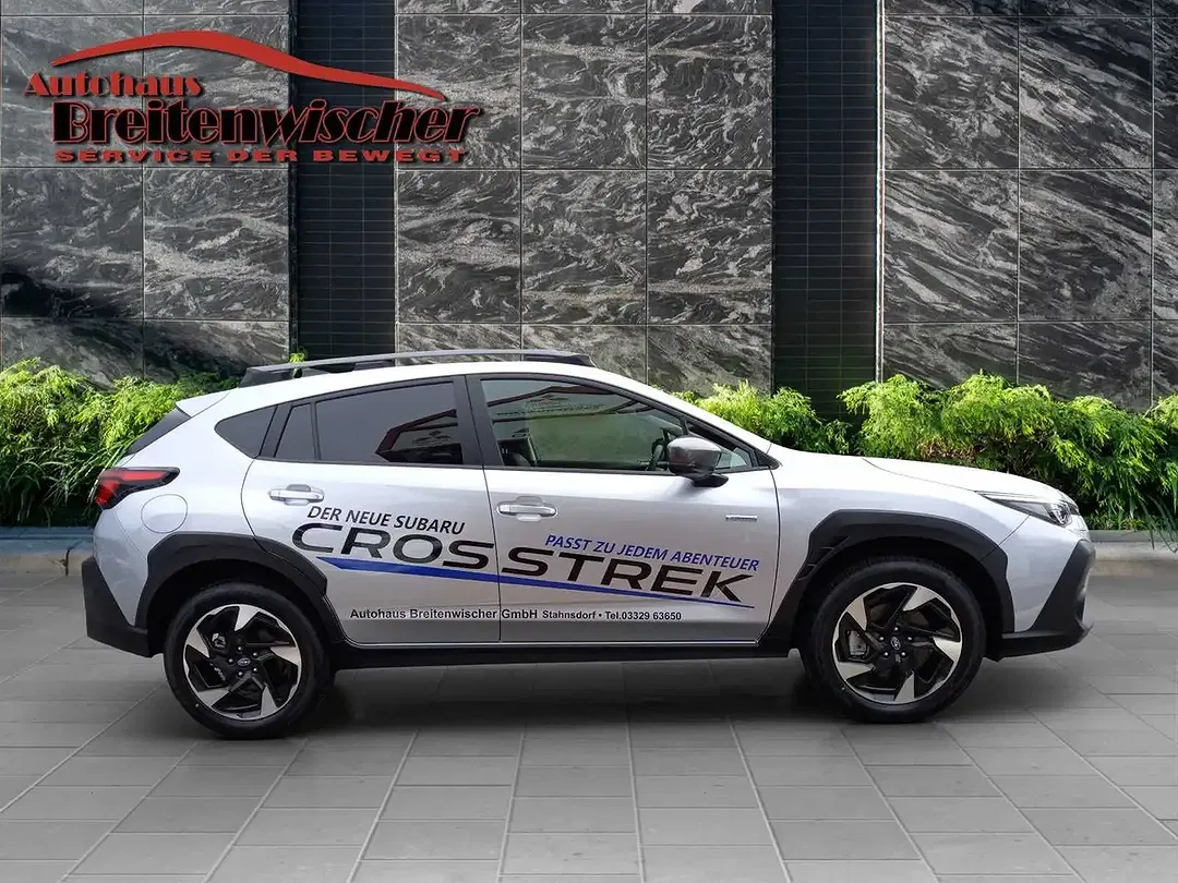 Subaru Crosstrek - Thumbnail 3