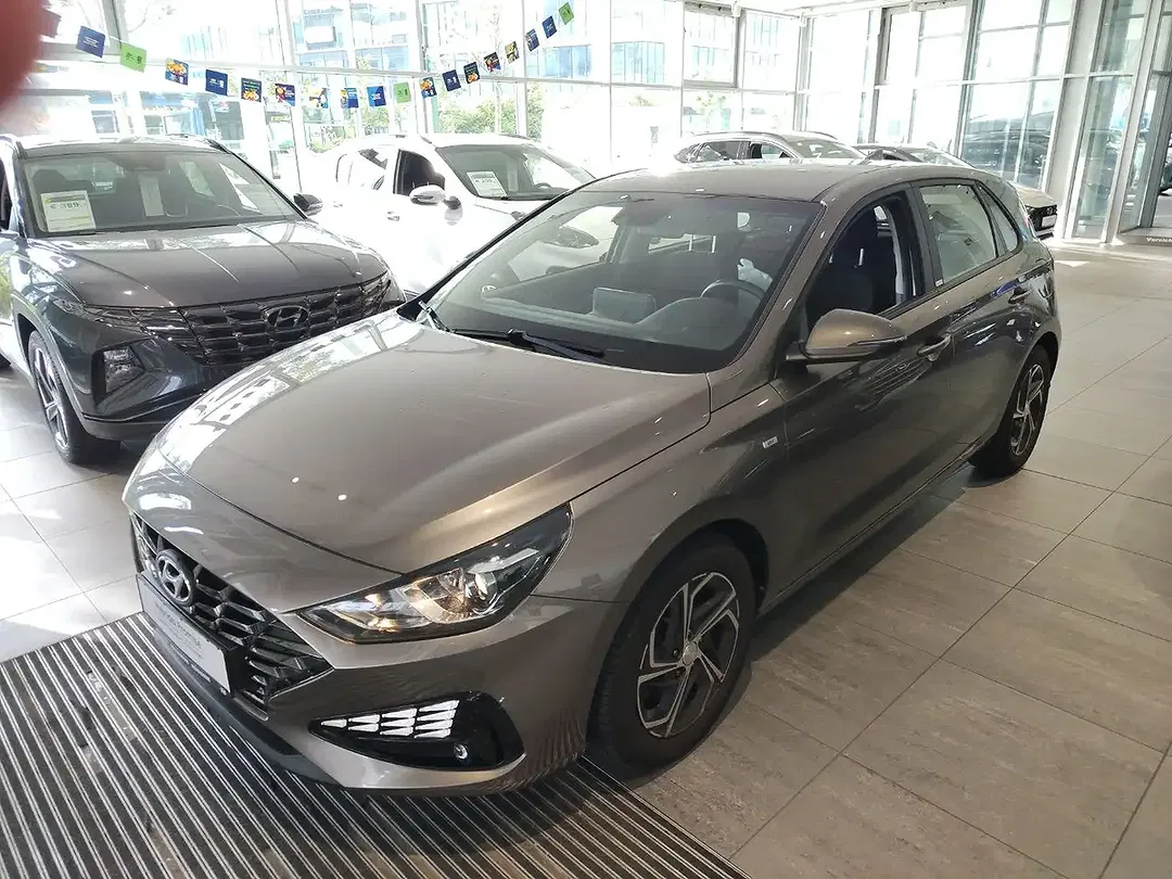 Hyundai i30 - Thumbnail 2
