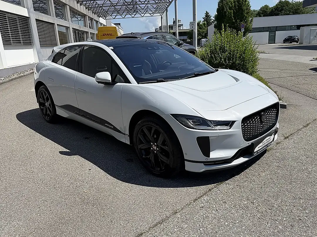 Jaguar I-Pace - Thumbnail 4