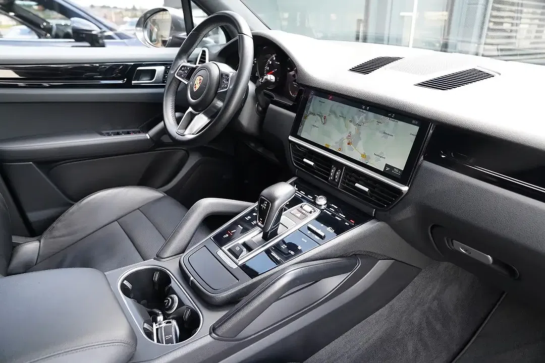 Porsche Cayenne - Thumbnail 12