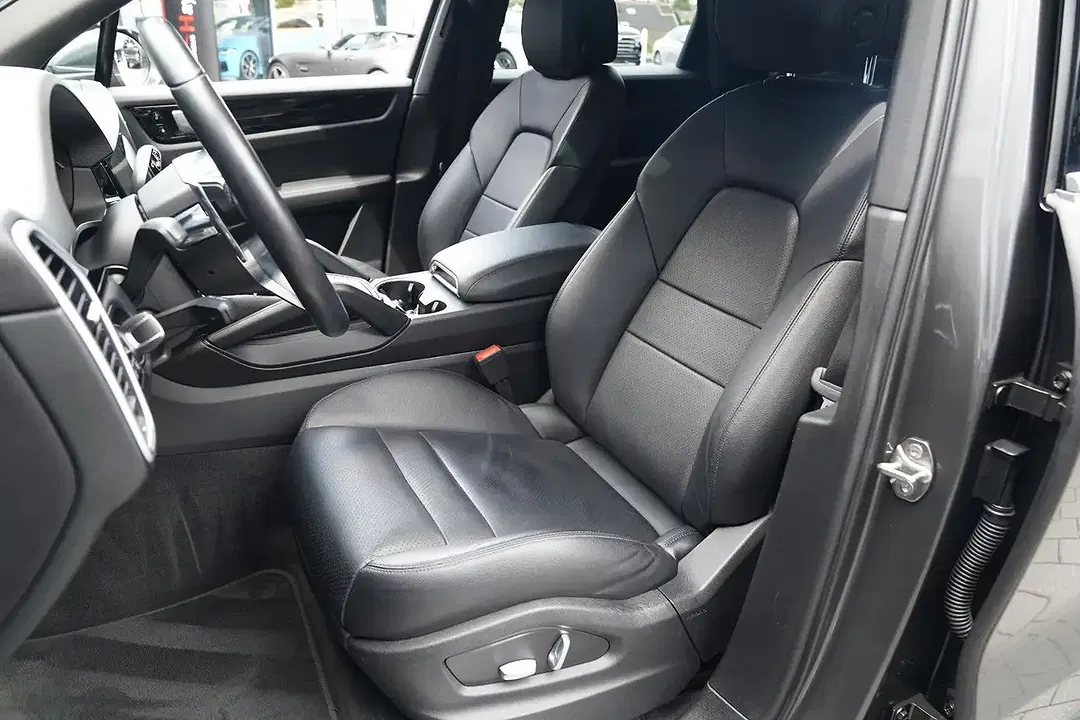 Porsche Cayenne - Thumbnail 14