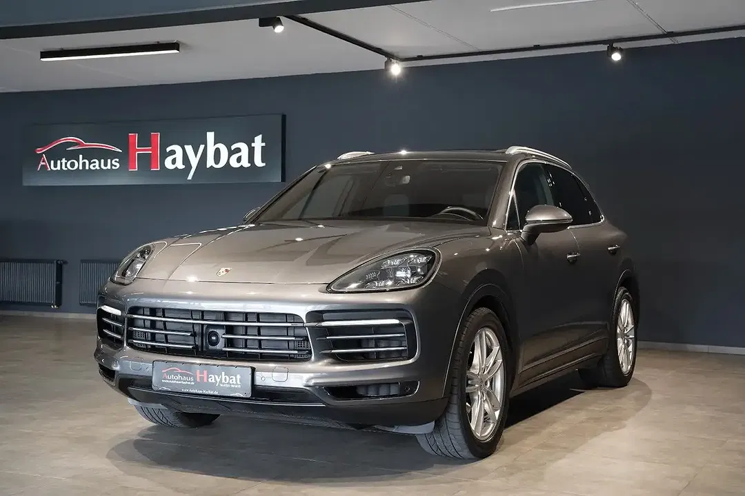 Porsche Cayenne - Thumbnail 3