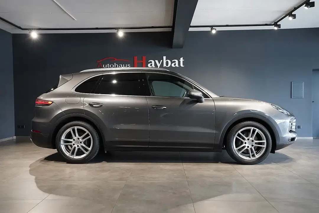 Porsche Cayenne - Thumbnail 4