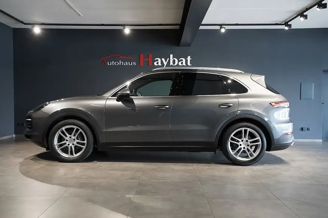 Porsche Cayenne - Thumbnail 5