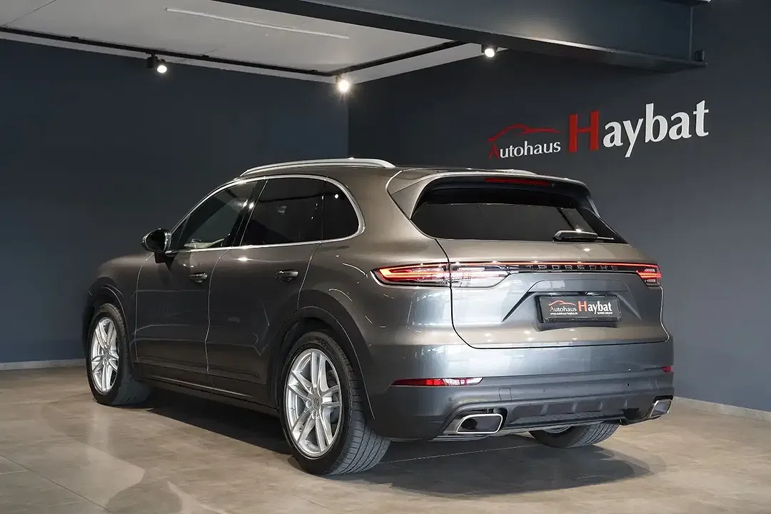 Porsche Cayenne - Thumbnail 6