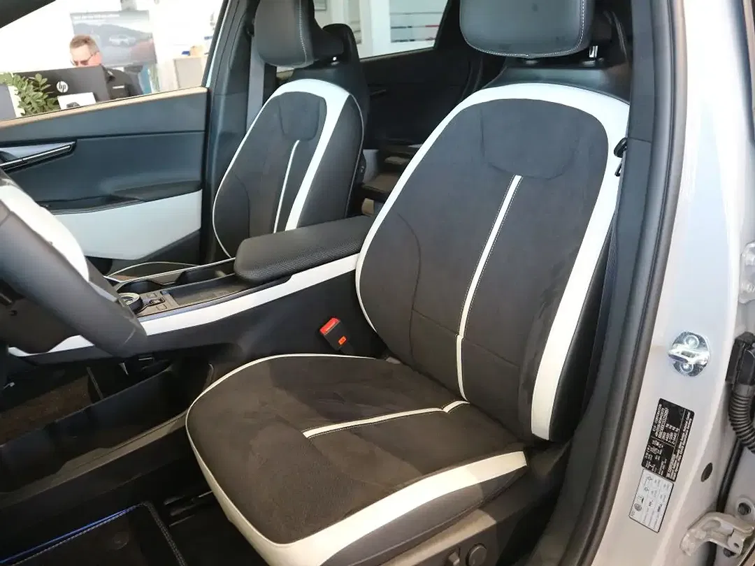 Kia EV6 - Thumbnail 9