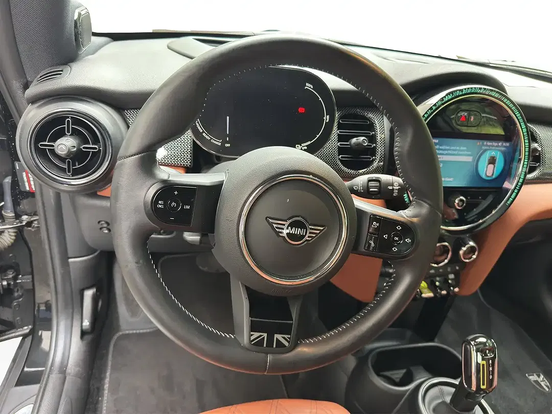 MINI Cooper SE - Thumbnail 10