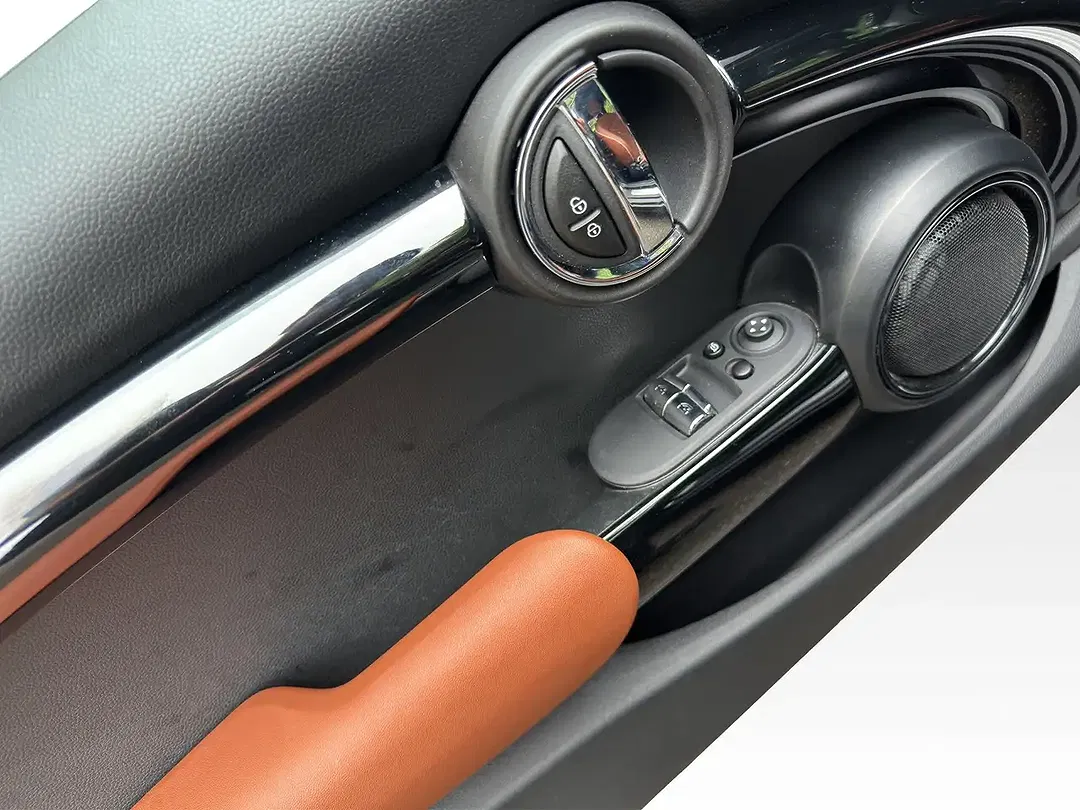 MINI Cooper SE - Thumbnail 14