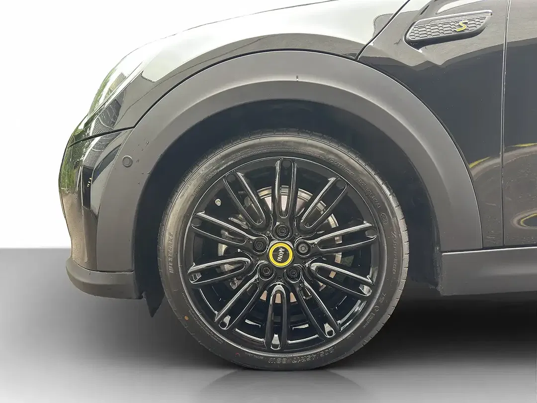MINI Cooper SE - Thumbnail 3