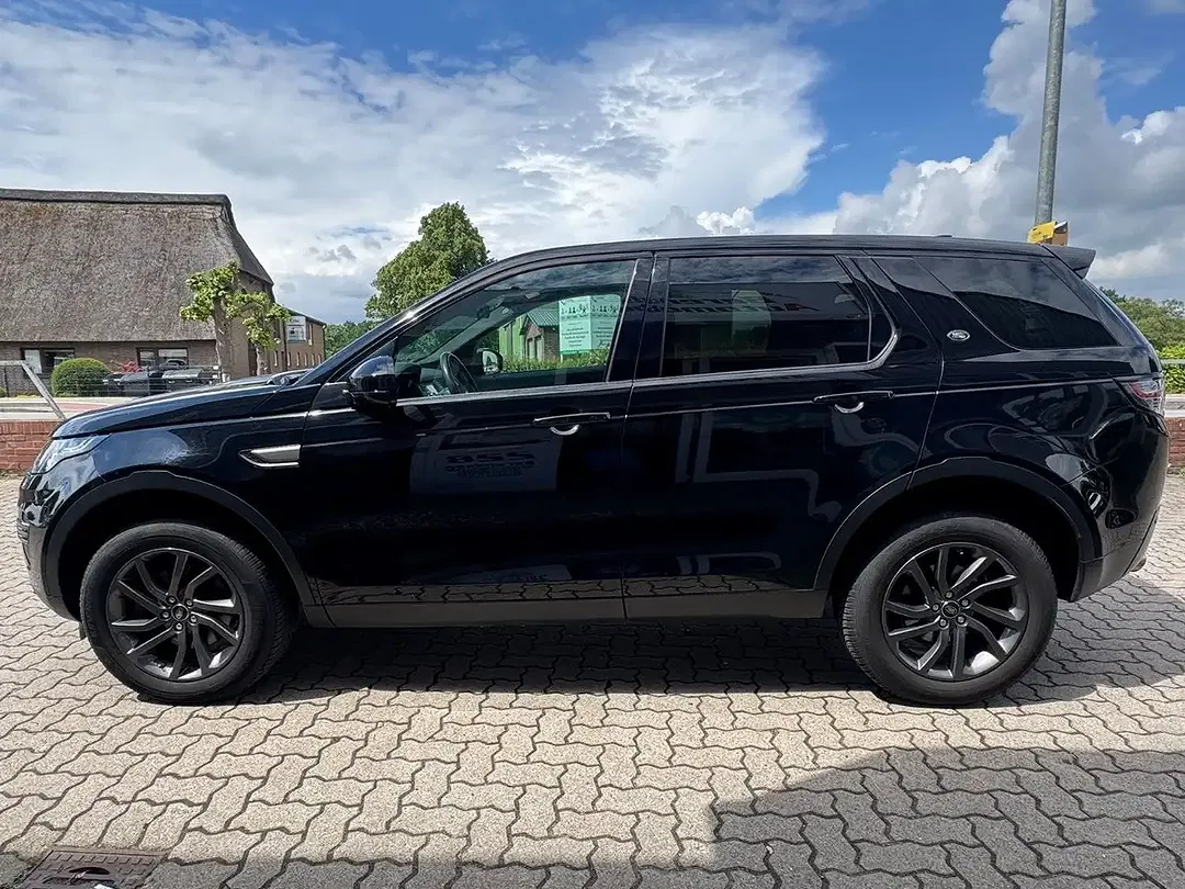 Land Rover Discovery Sport - Thumbnail 4