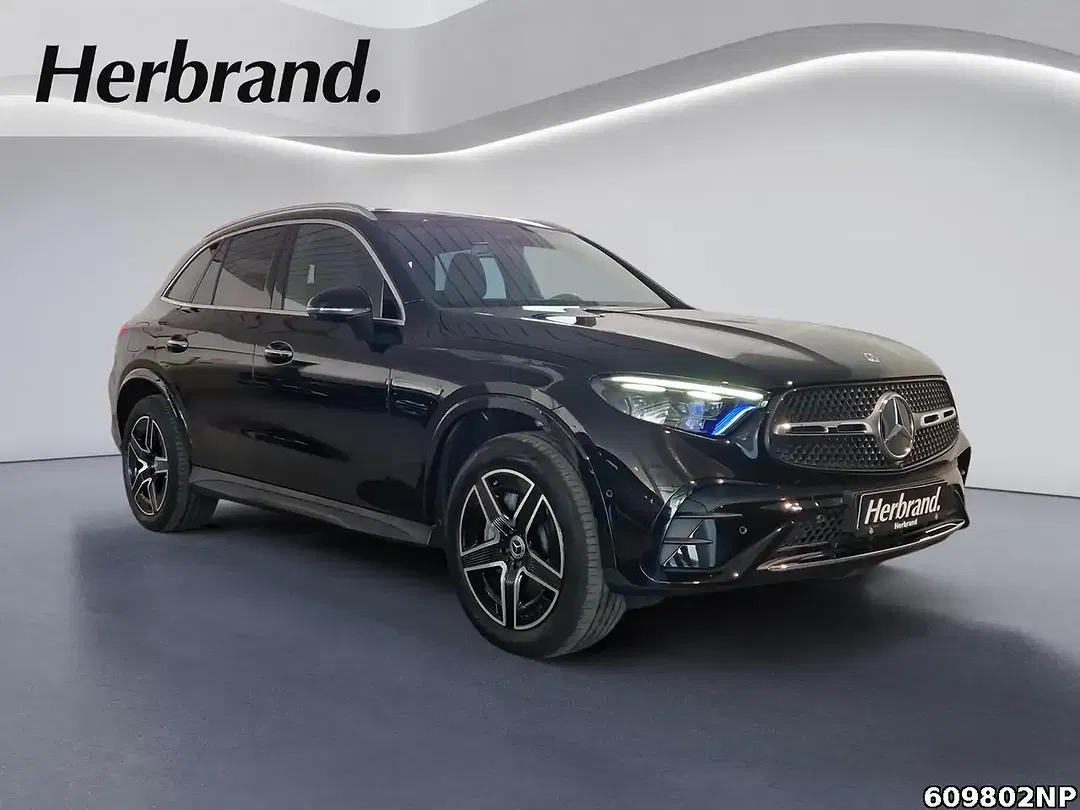 Mercedes-Benz GLC 300 - Thumbnail 2
