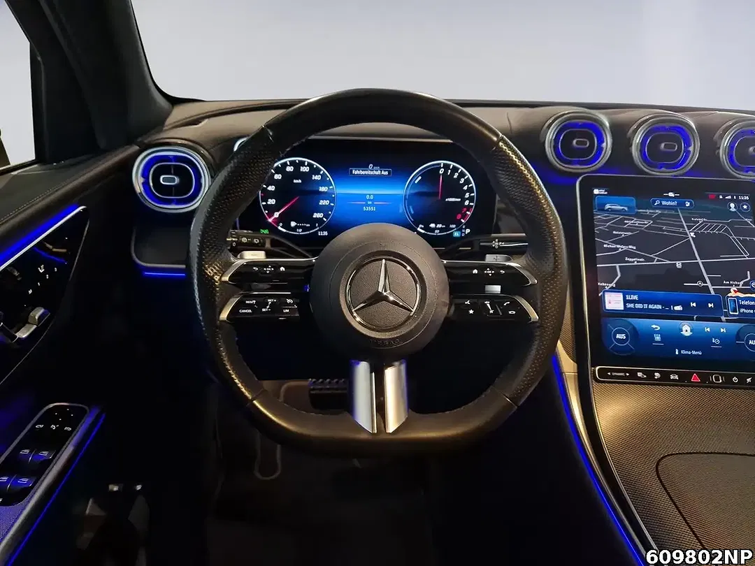 Mercedes-Benz GLC 300 - Thumbnail 9